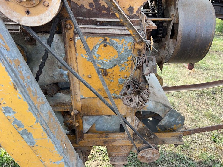 minneapolis-moline-model-dcorn-sheller-image-18