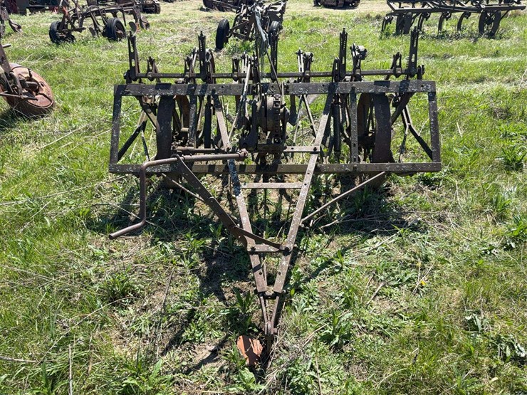 john-deere-field-cultivator-image-9
