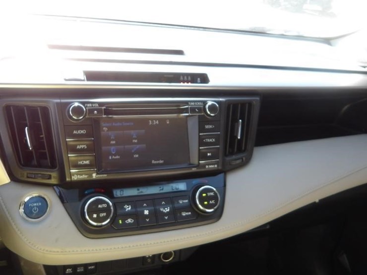 2017-toyota-rav4-image-22