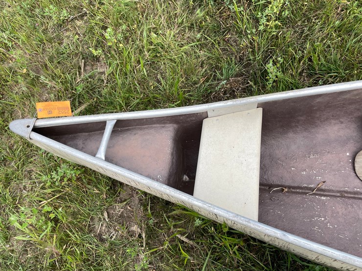 #2652-•-american-fiberlite-15'-canoe-image-10