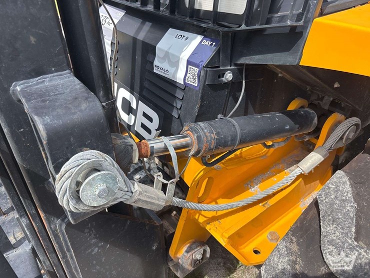 2020-jcb-930-image-9