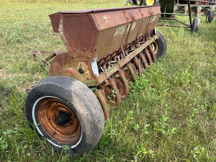 john-deere-8-image-8