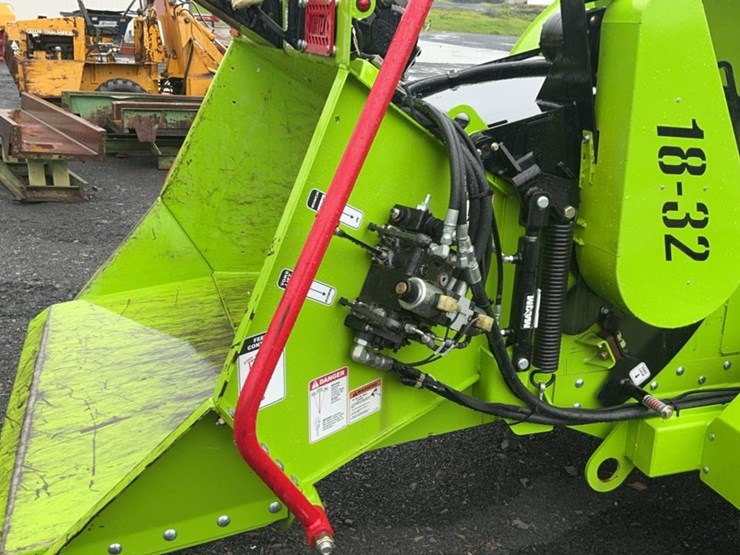 #298-•-2024-dyna-vortex-v-18-brush-chipper-image-43