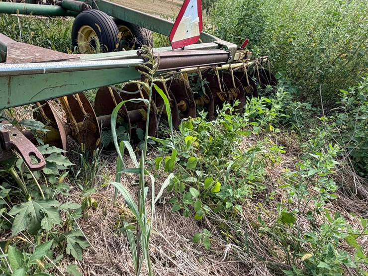 john-deere-220-image-18