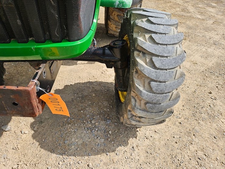 #175-•-john-deere-3032-4x4-tractor-image-9