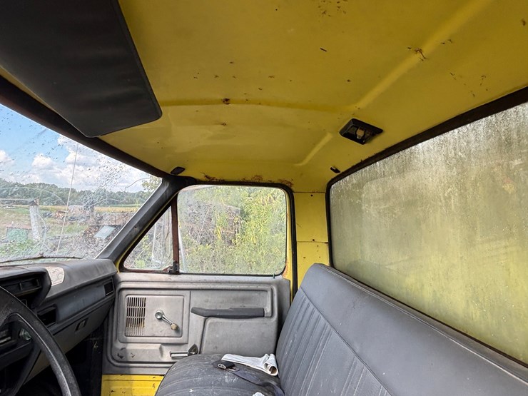 1985-ford-f700-image-20