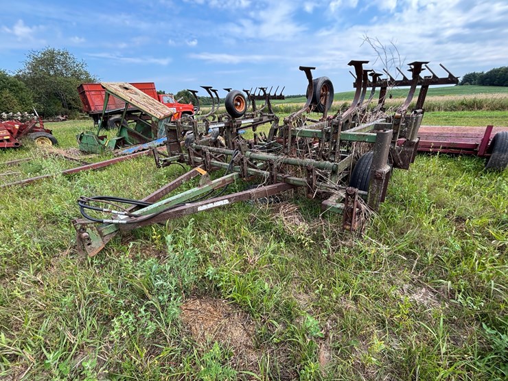 #2656-•-kewanee-17'-field-cultivator-image-2