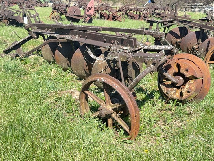john-deere-disc-plow-image-6