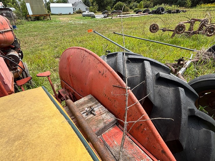 #2568-•-allis-chalmers-c-narrow-front-tractor-image-21