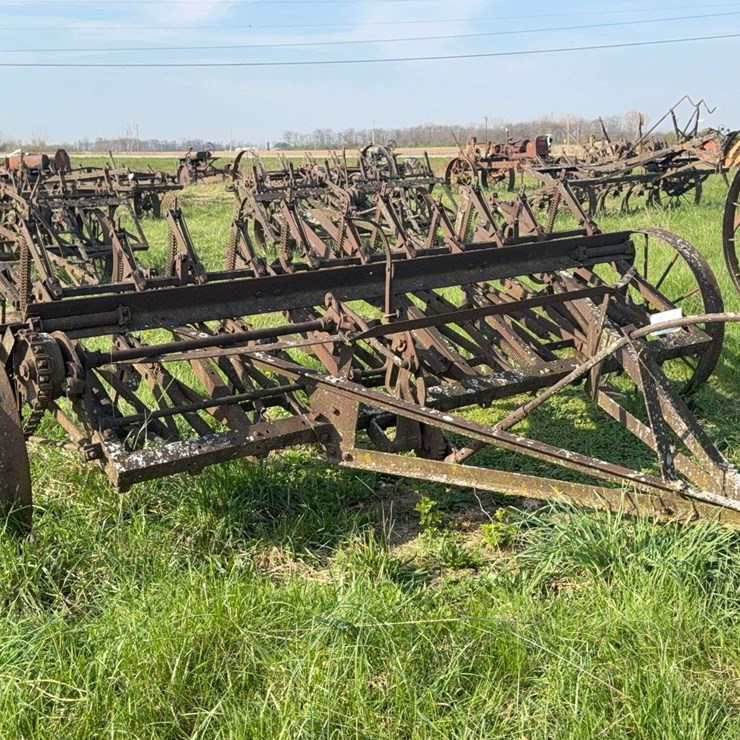 IHC 10FT Field Cultivator
