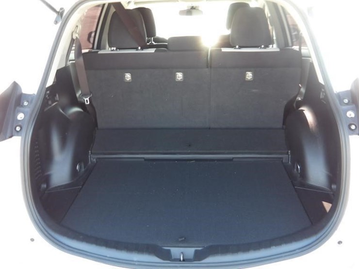 2017-toyota-rav4-image-16