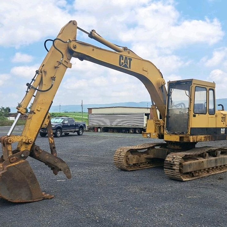 CATERPILLAR 211