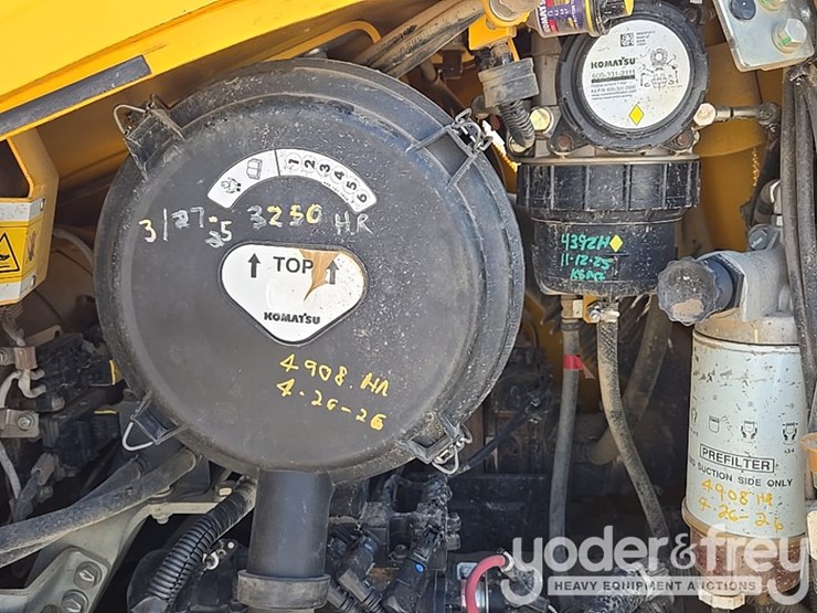 2023-komatsu-d61px-24-image-49