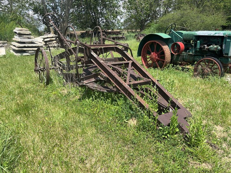 pull-type-road-grader-image-3