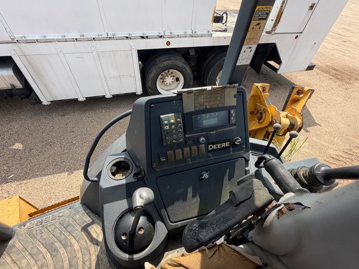 2013-deere-310sk-image-52