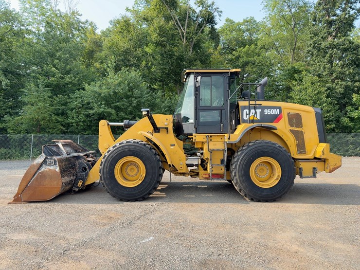 2019-caterpillar-950m-image-2