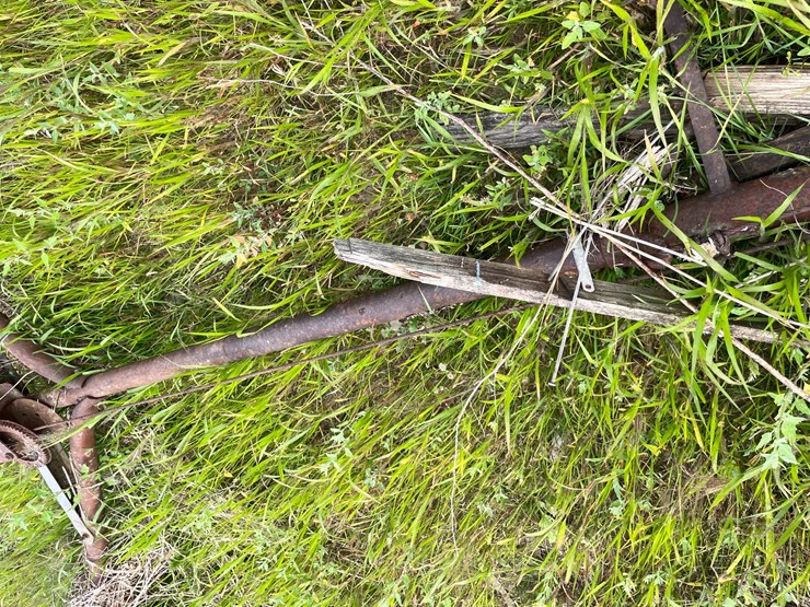 #2616-•-8"-x-27'-hutch-auger-with-(2)-wheel-auger-caddie-with-winch-image-13
