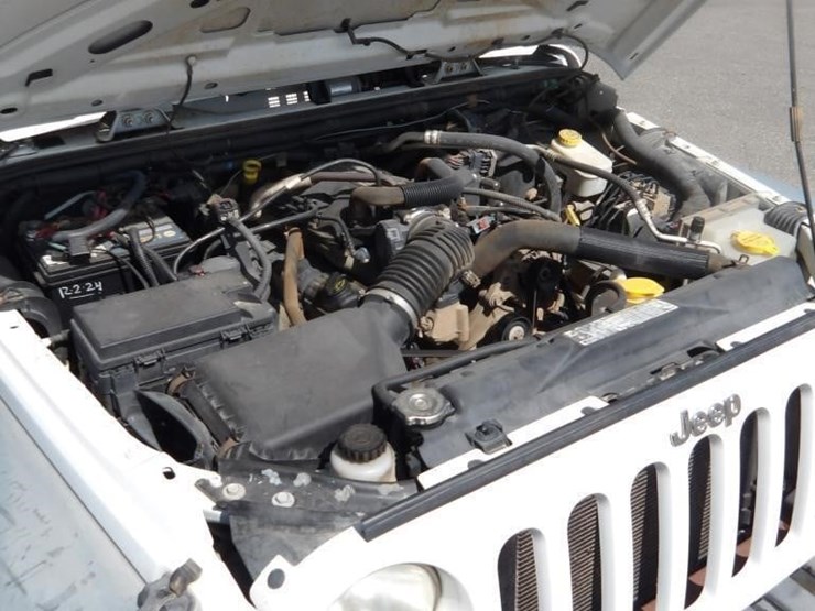 2011-jeep-wrangler-image-10