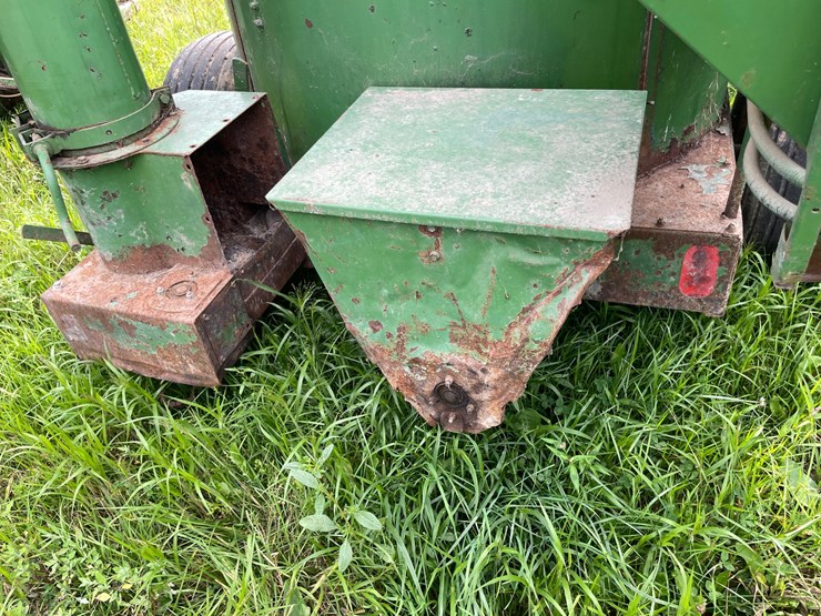 john-deere-700-image-16