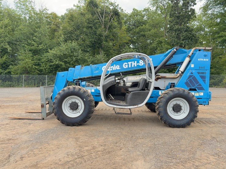 2012-genie-gth844-image-2
