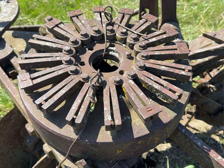 john-deere-disc-plow-image-17