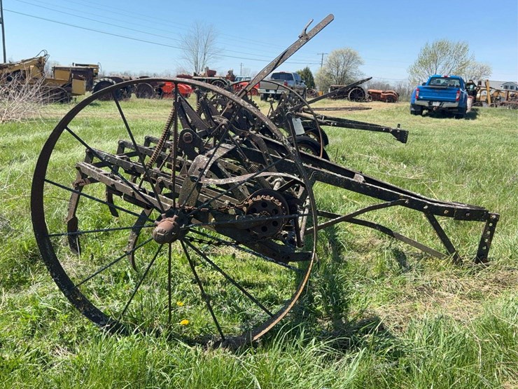 john-deere-pull-type-field-cultivator-image-2