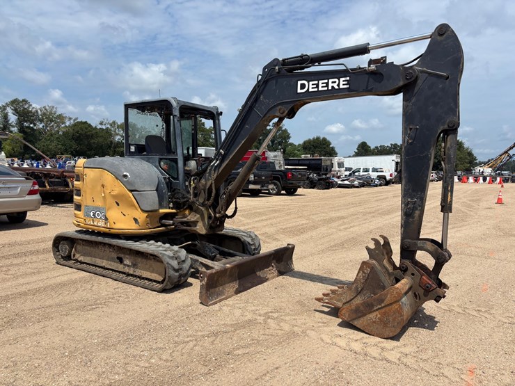 2017-deere-60g-image-2