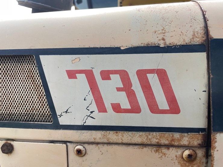 #2566-•-case-730-gas-wide-front-tractor-image-13