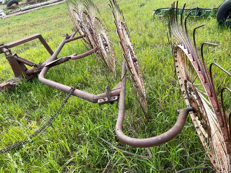 #2613-•-(10)-wheel-v-rake-image-8