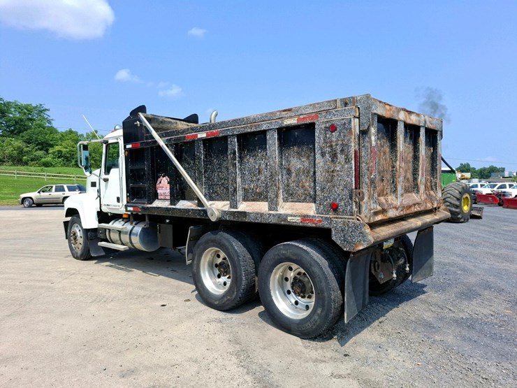 2009-mack-ch613-image-3