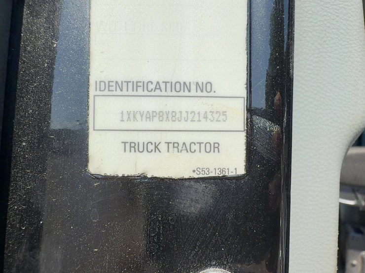 2018-kenworth-t680-image-36