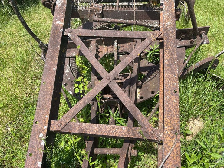 pull-type-road-grader-image-14