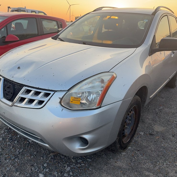 2014 NISSAN ROGUE