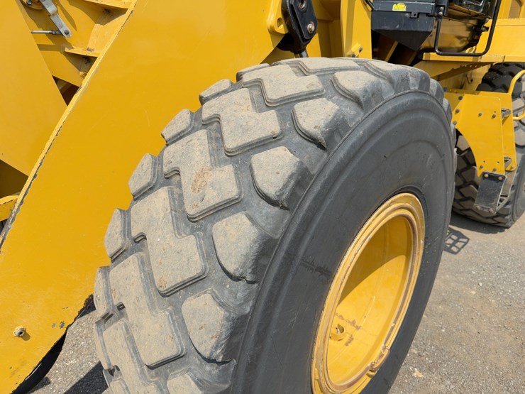 2017-caterpillar-926m-image-17