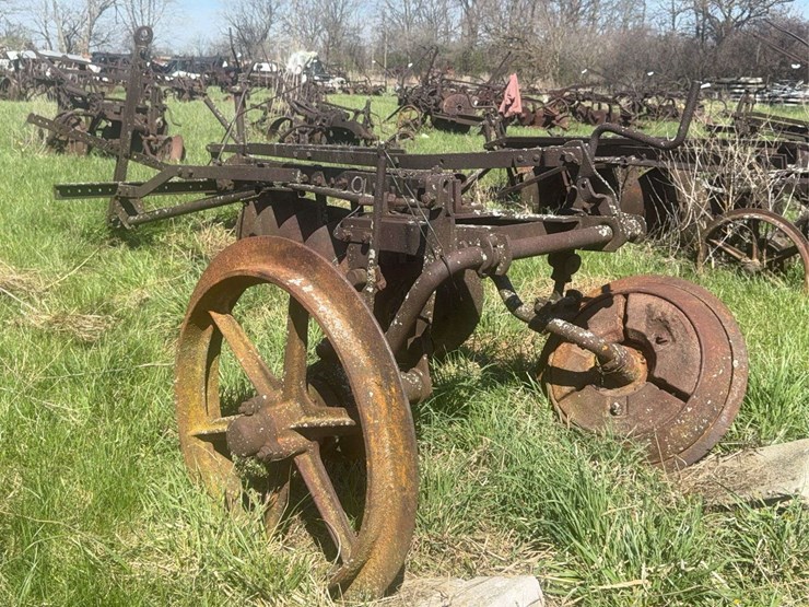 john-deere-disc-plow-image-6