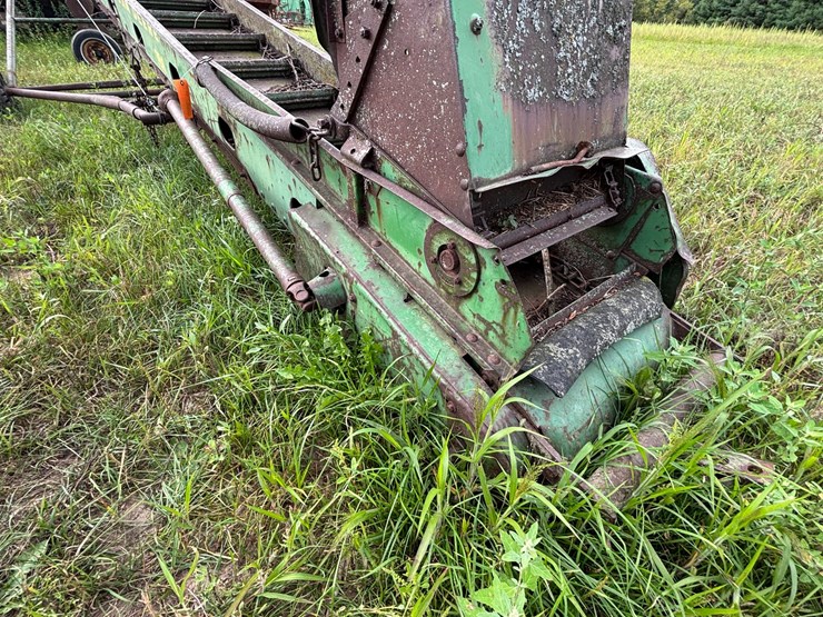 john-deere-300-image-21