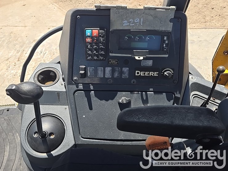 2019-deere-310sl-image-62