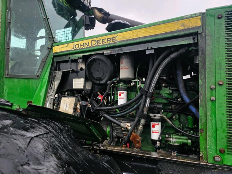 2014-deere-648h-image-7