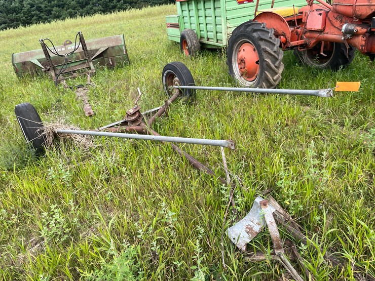 #2616-•-8"-x-27'-hutch-auger-with-(2)-wheel-auger-caddie-with-winch-image-2