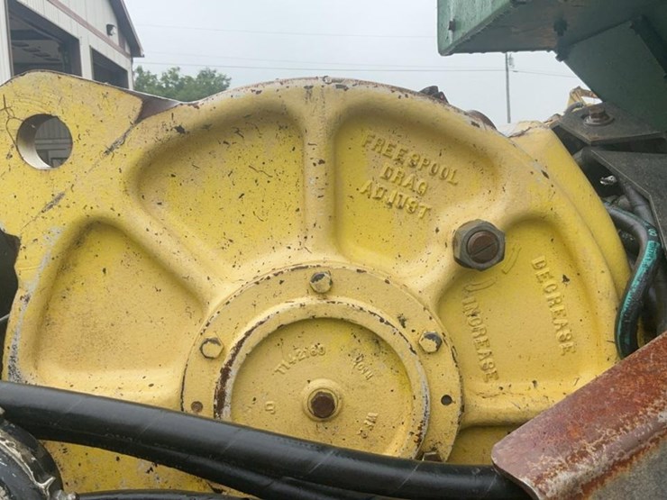 2014-deere-648h-image-36