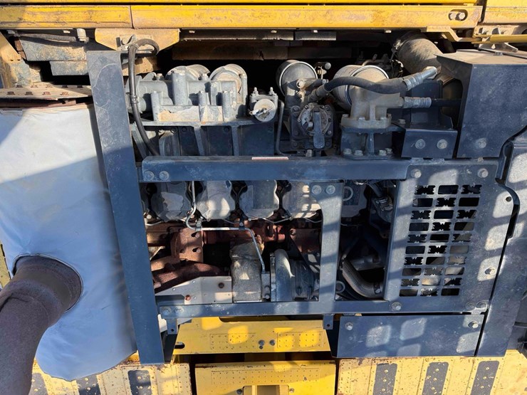 2014-komatsu-pc650-image-8