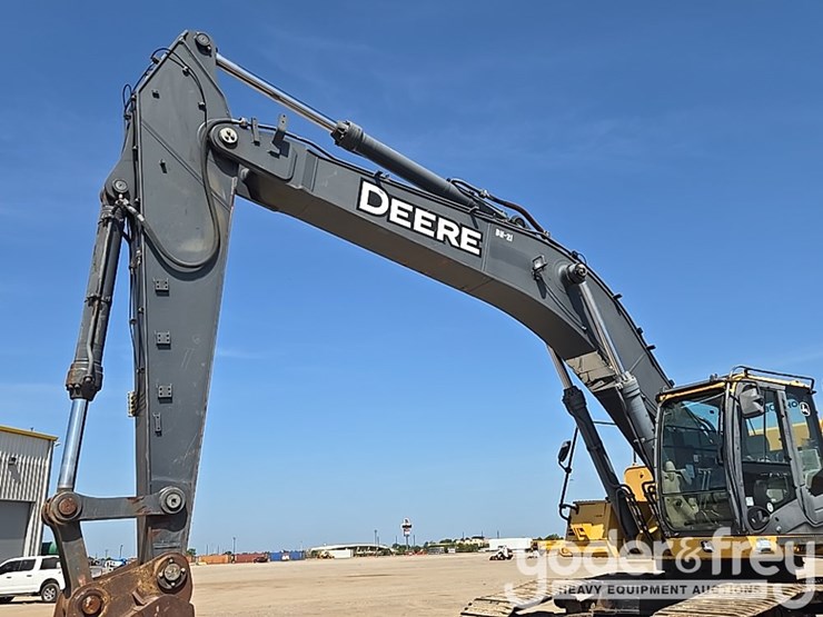 2011-deere-450d-lc-image-24