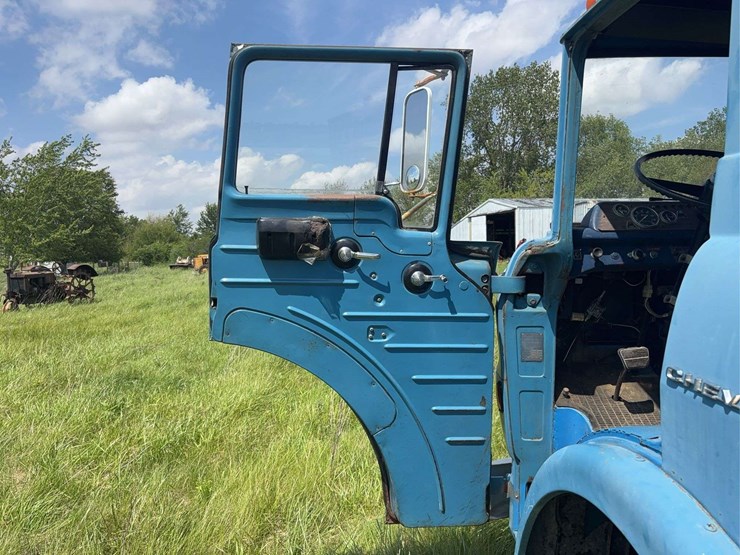 chevrolet-50-image-22