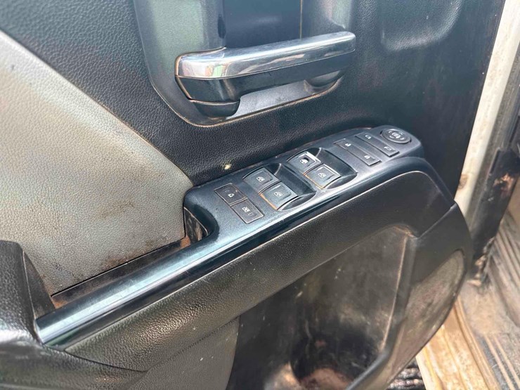 2018-chevrolet-silverado-3500hd-image-52