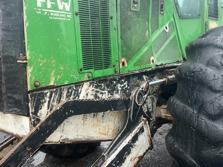 2014-deere-648h-image-22