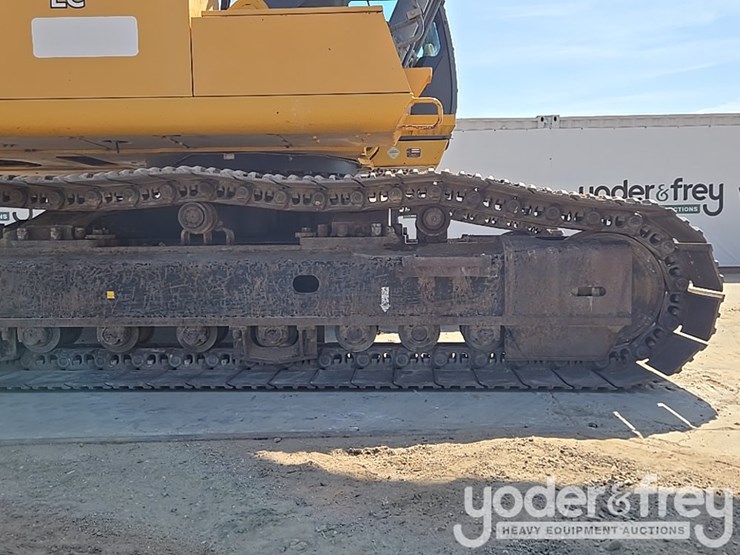 2011-deere-450d-lc-image-15