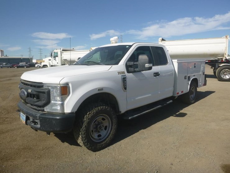 2022-ford-f350-image-1