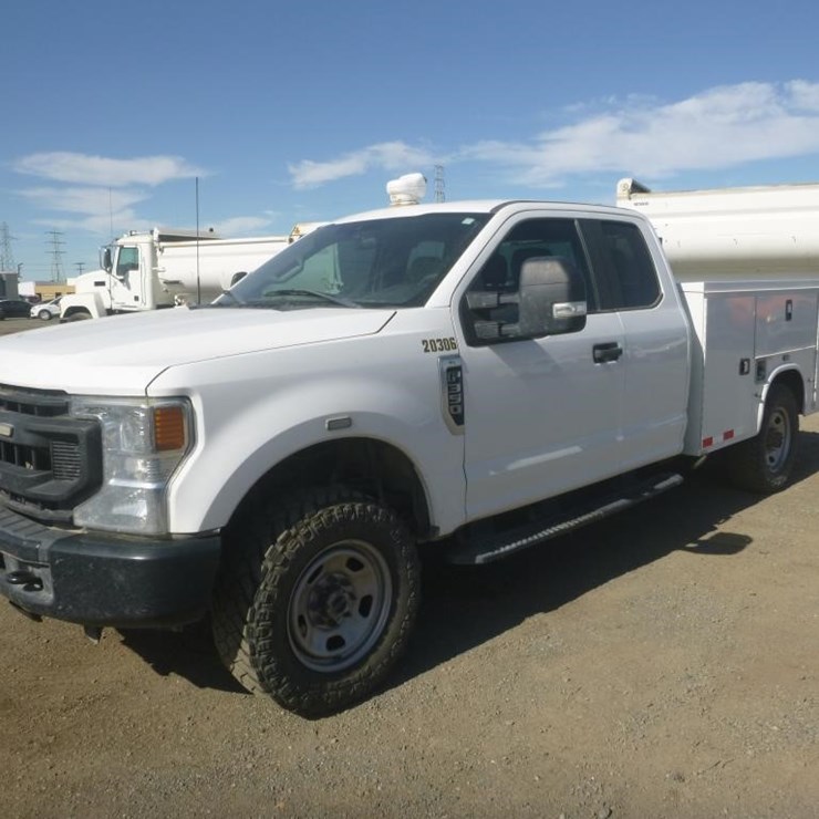 2022 FORD F350