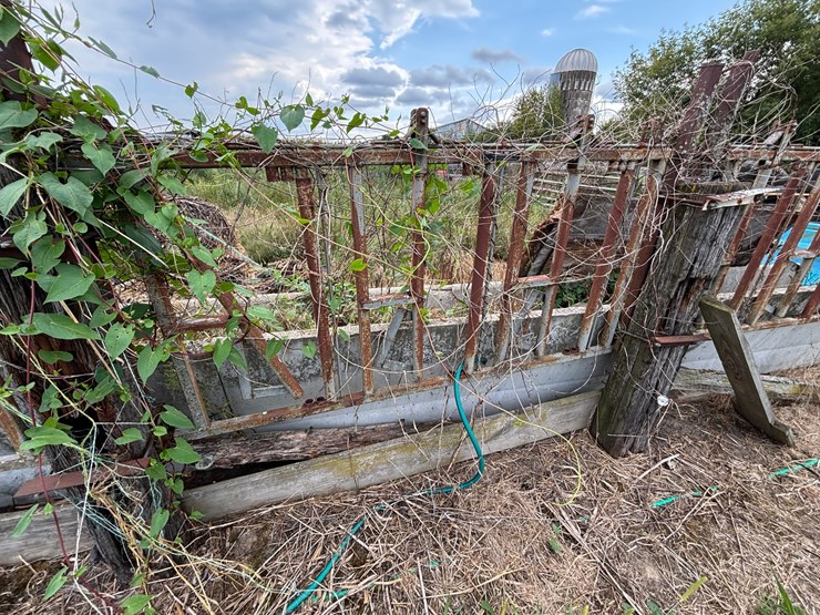 #2590-•-(4)-farm-shop-self-locking-head-gates-image-8
