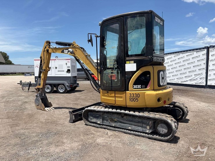 2010-caterpillar-303c-cr-mini-excavator-image-31